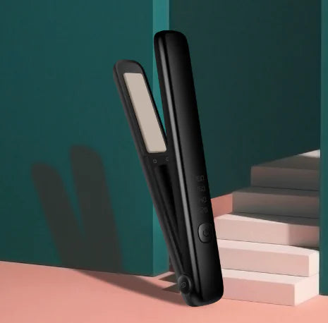 Wireless Charging Hair Straightener — Straight Hair Anywhere, Anytime